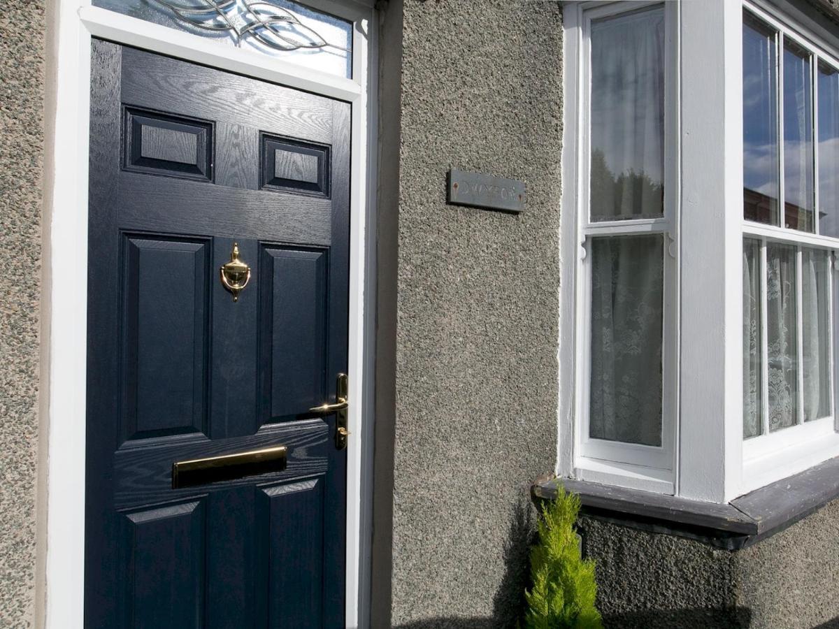 Pass The Keys Comfortable Stone Built Cottage In Menai Bridge Exterior photo